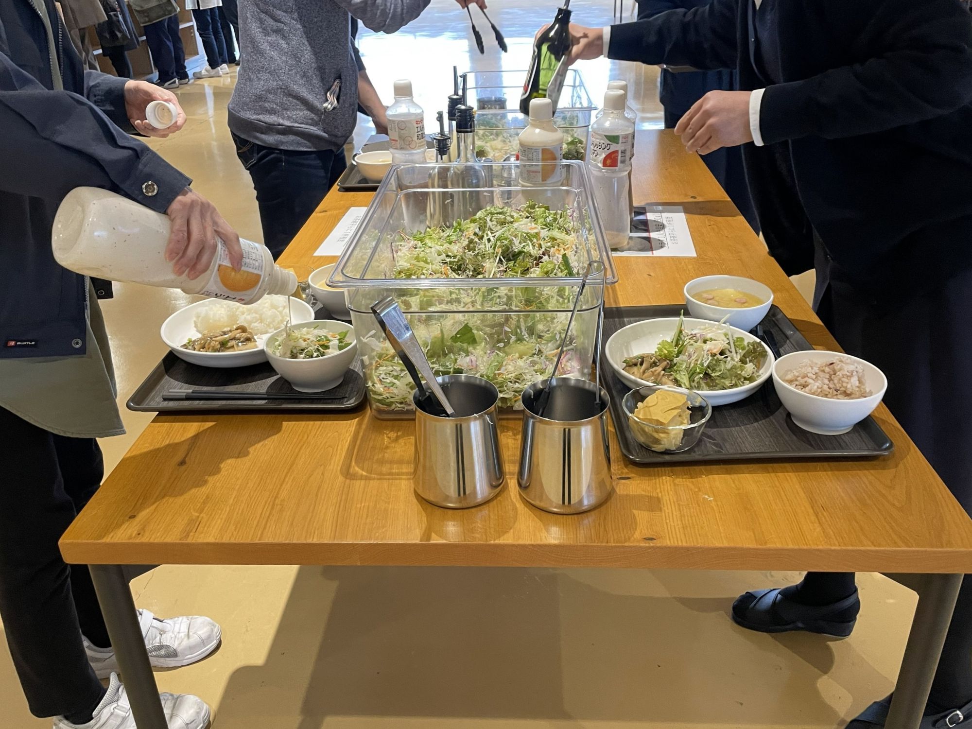 サラダバー